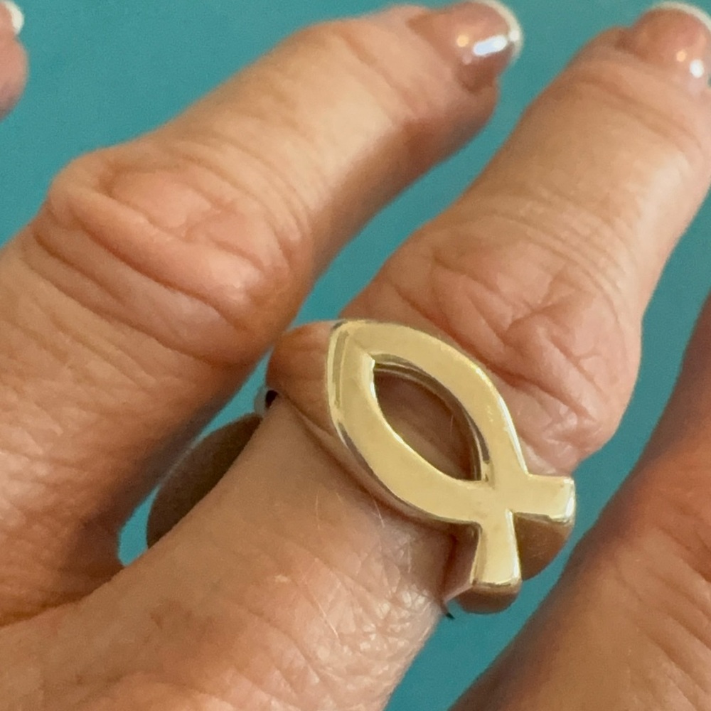 SILVER ICHTHUS FISH RING - Picture 5 of 10